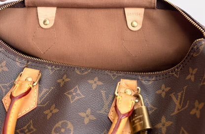 Louis Vuitton Monogram Speedy 35 Excellent Condition