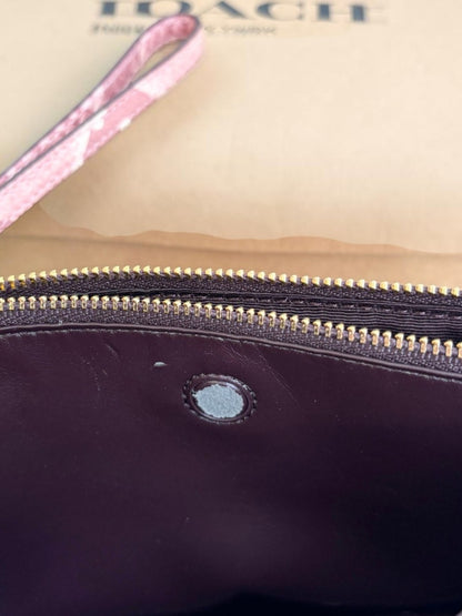 Coach snake skin Clutch in pink