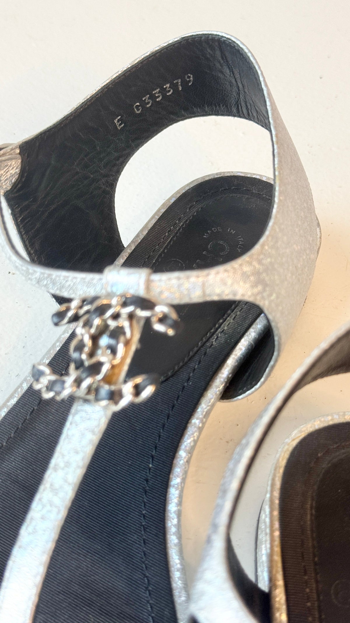 Chanel CC Chain Glitter Leather Thong Sandals – Silver & Black- Size 37C