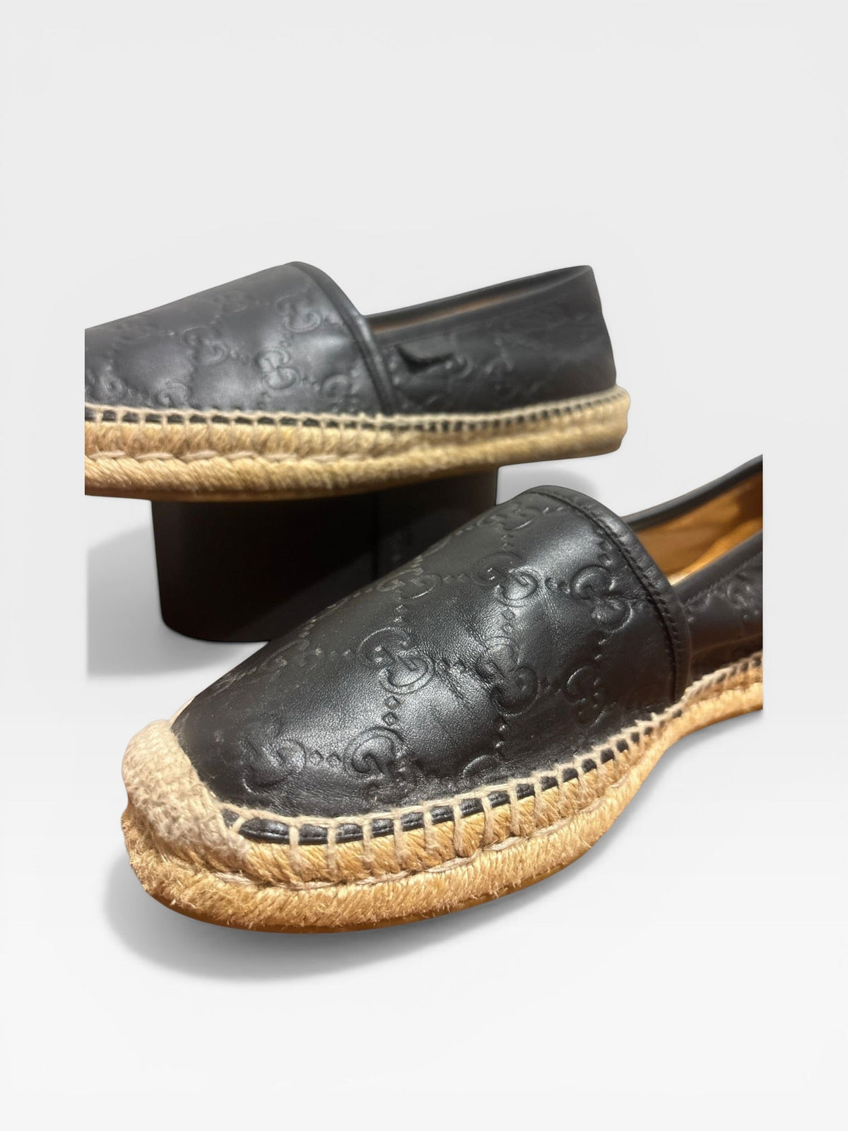 Gucci Black Leather Espadrilles With Embossed Logo – Classic Jute Sole Flats- Size 39