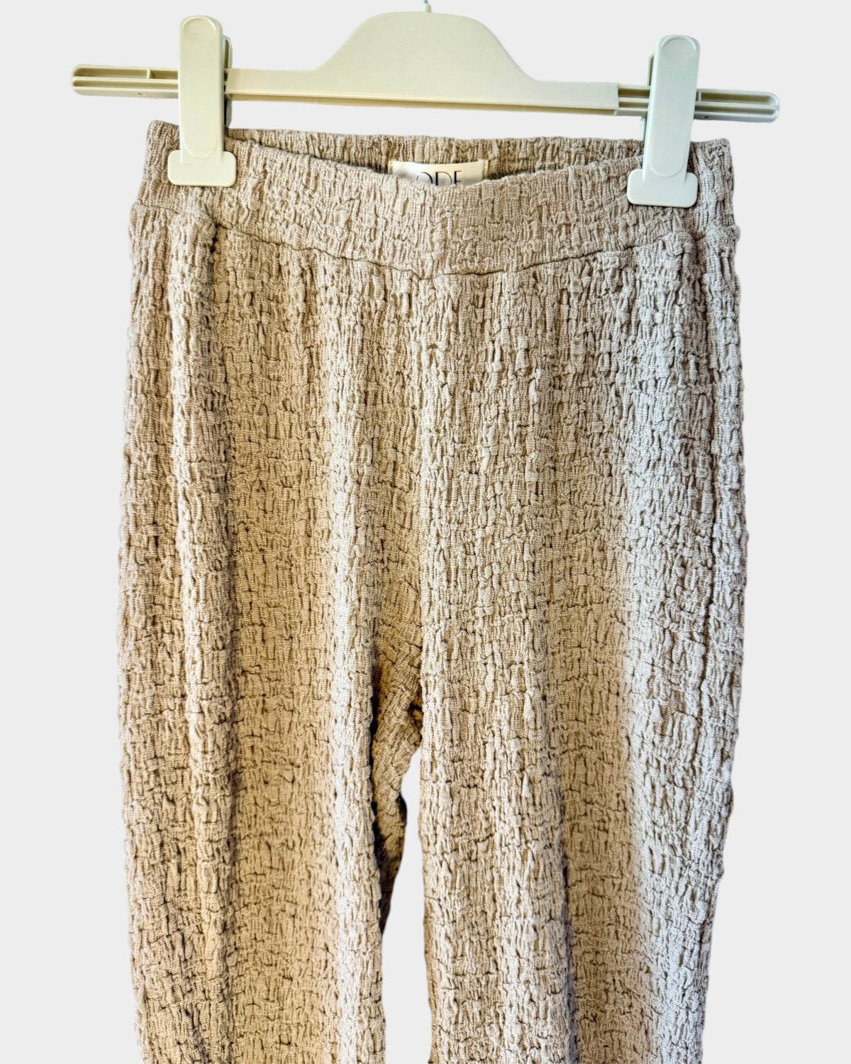 ODE Marly sand beige knit set, button and knit fabric detail