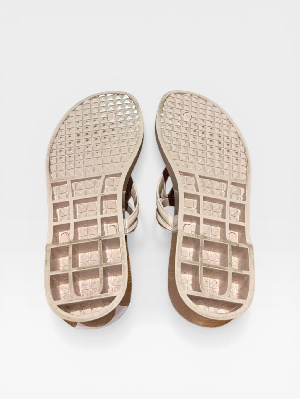 Valentino Garavani blush jelly thong sandals with original dust bag