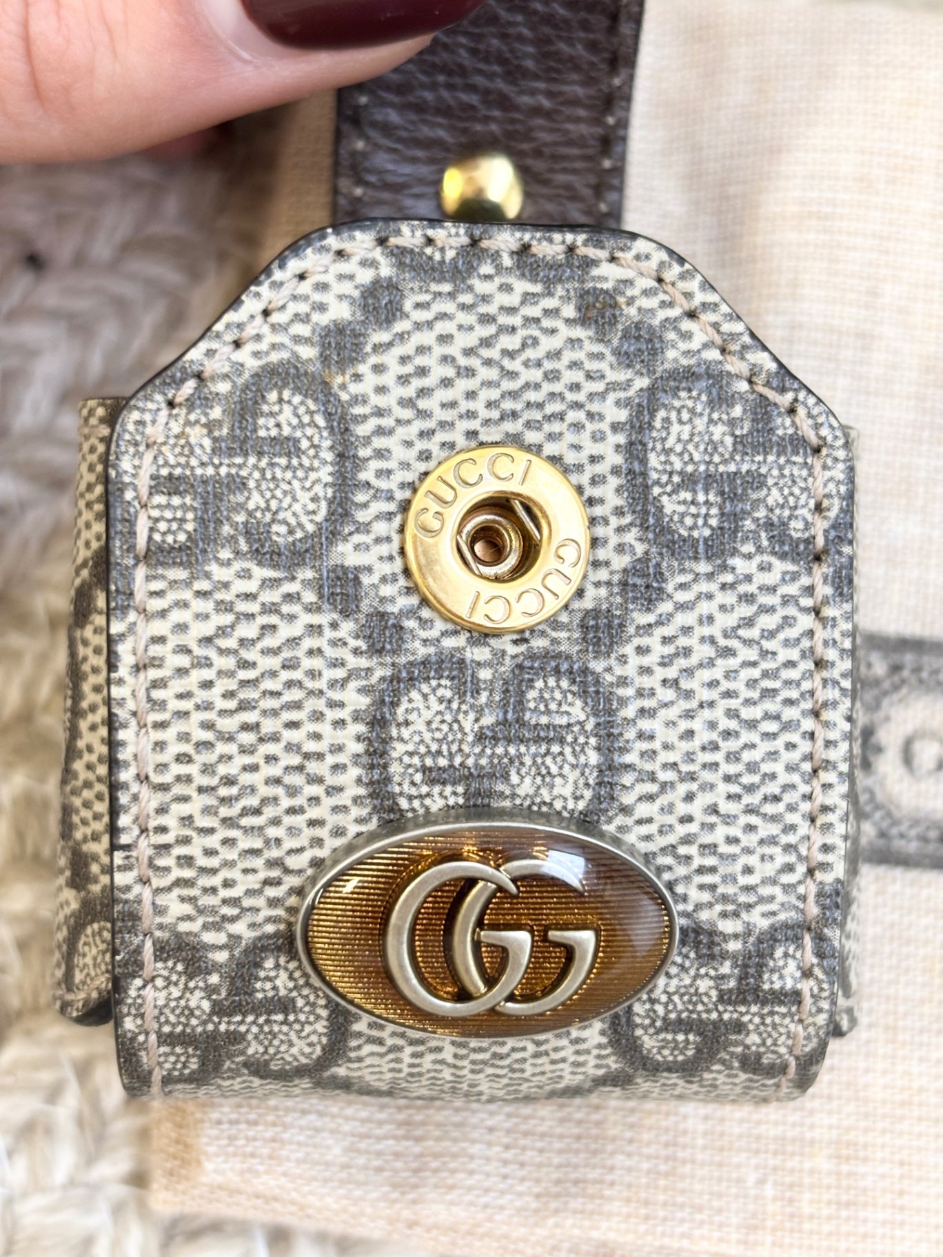 Gucci Ophidia GG Supreme AirPods Case Keychain
