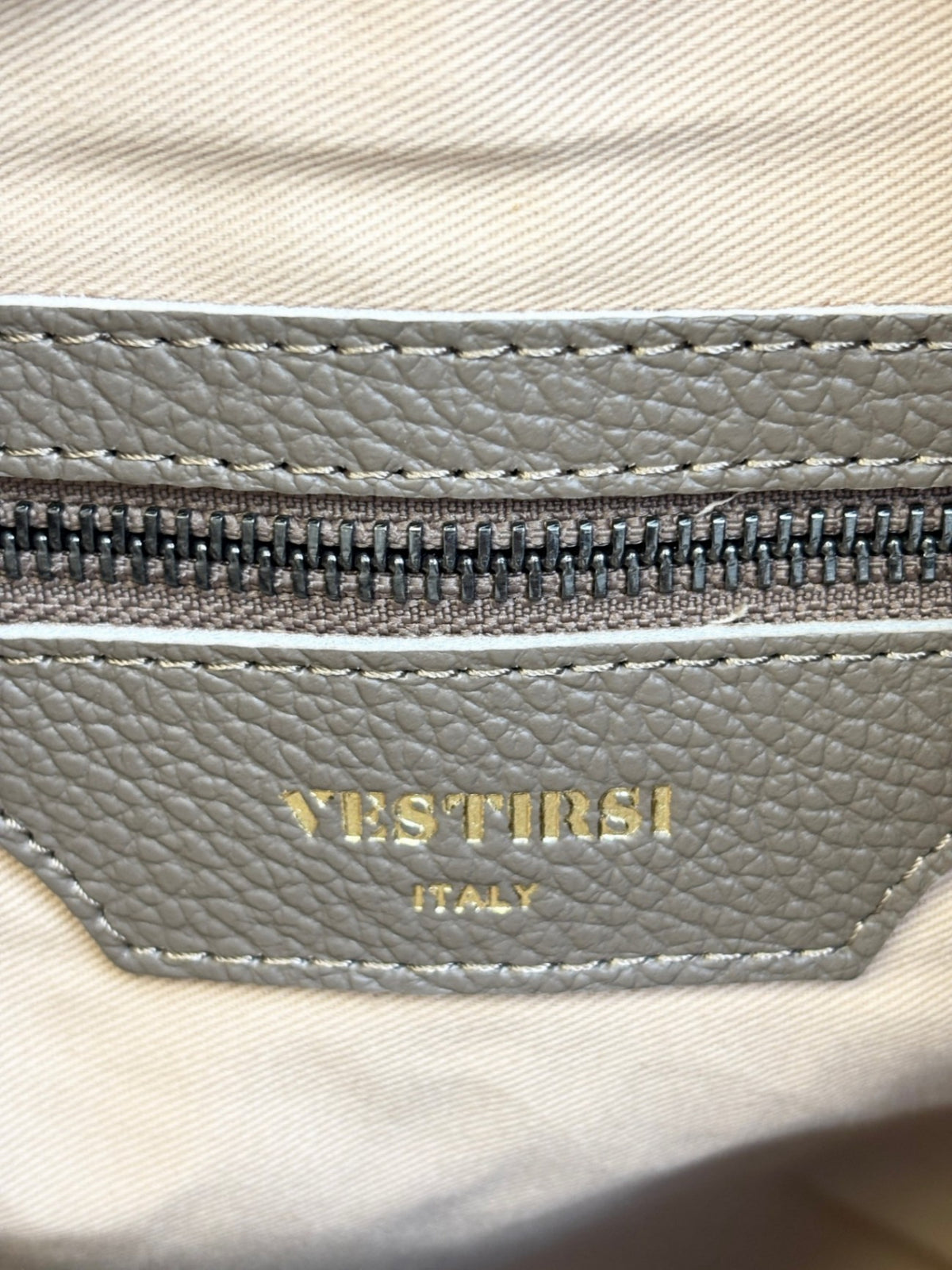 Vestirsi Taupe Italian Leather Slouchy Hobo Bag — New With Tags
