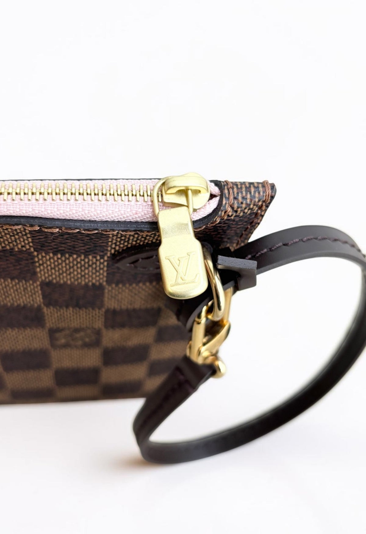 Louis Vuitton Neverfull Pochette — Damier Ebene / Rose Ballerine