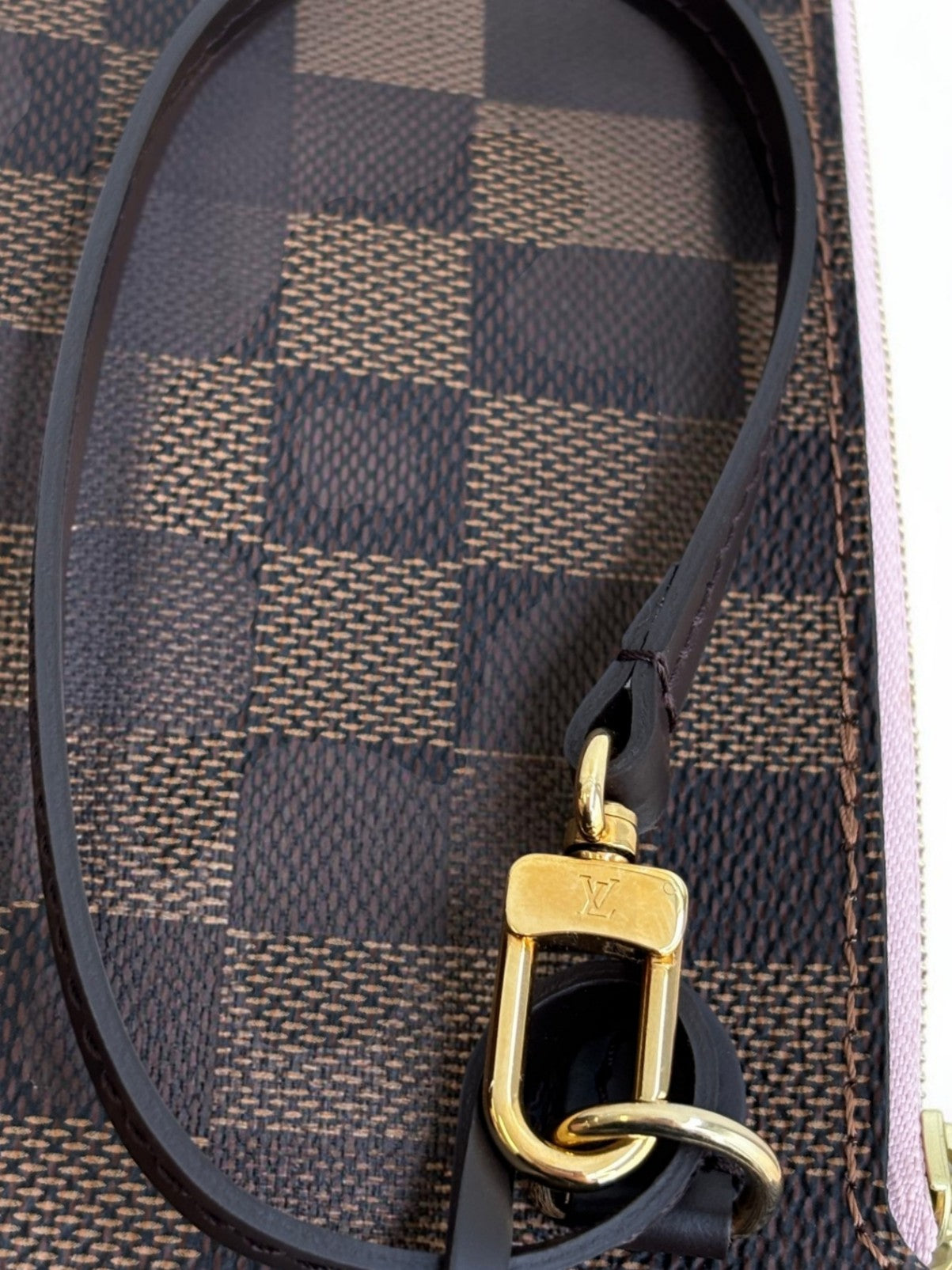Louis Vuitton Neverfull Pochette — Damier Ebene / Rose Ballerine