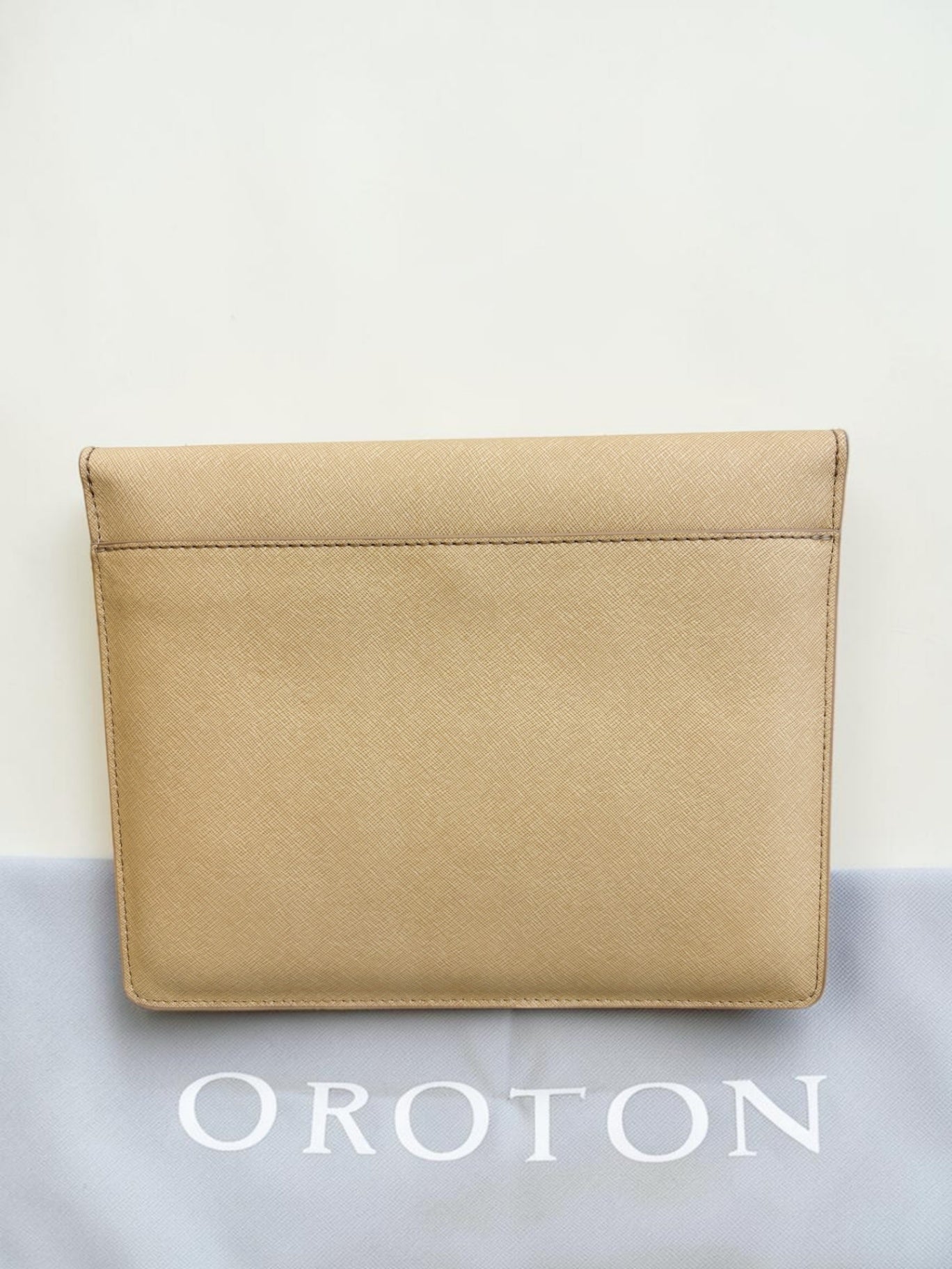 Oroton Saffiano Laeather Clutch
