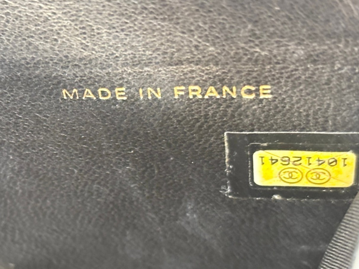 Chanel Vintage Small Caviar Black Wallet