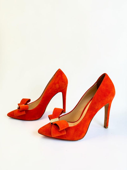 Oroton Sepia Suede Bow Pumps Chilli 36
