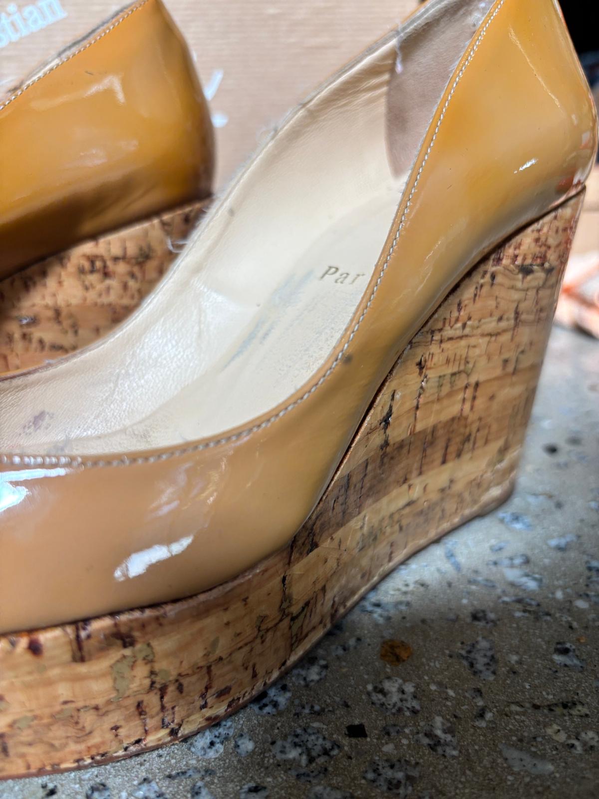 Christian Louboutin Une Plume Cork Wedge Pumps Nude Patent Leather – EU 37 – Platform Designer Heels Red 