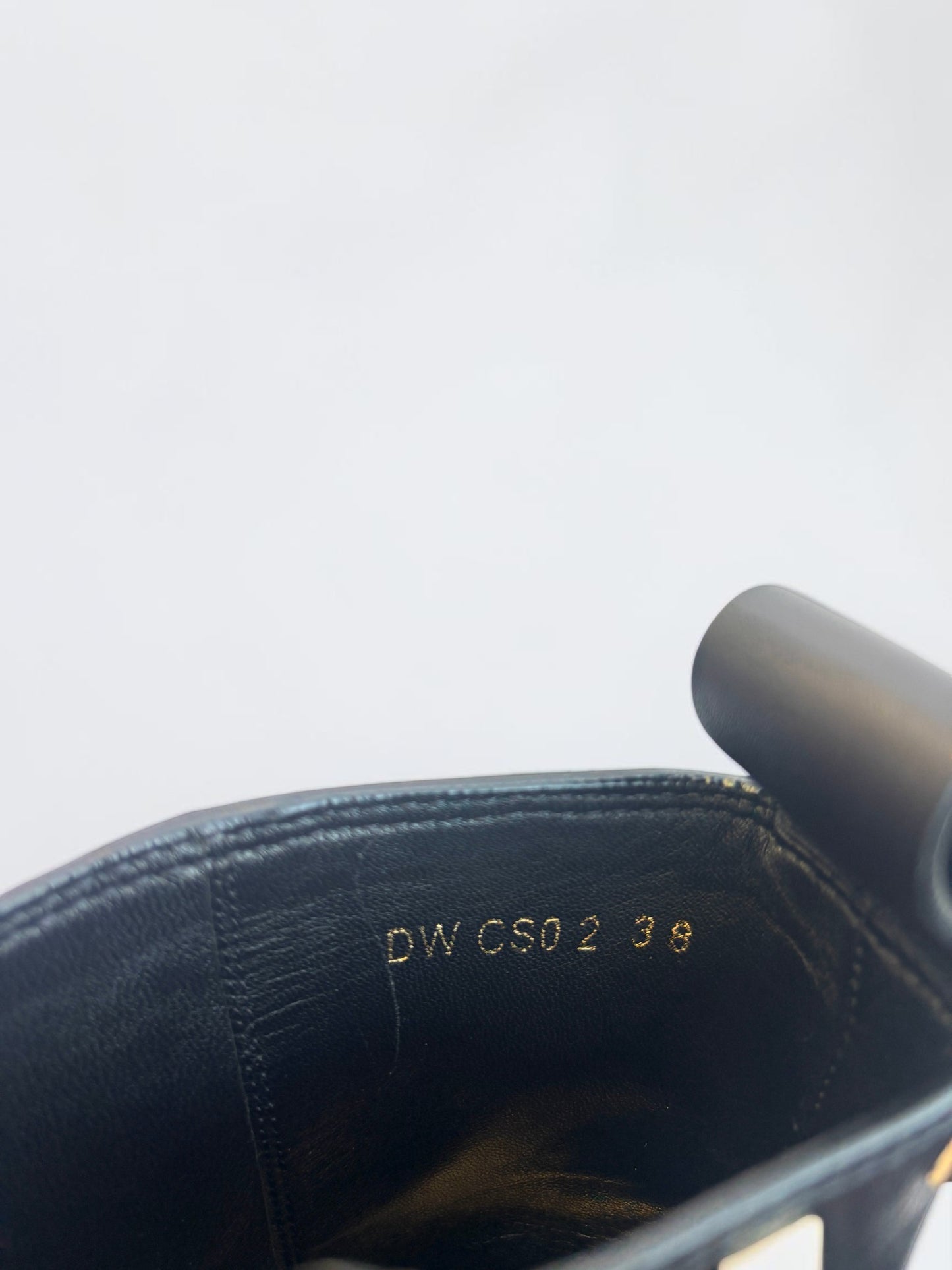 Valentino Garavani Uniqueform rockstud black boots 38