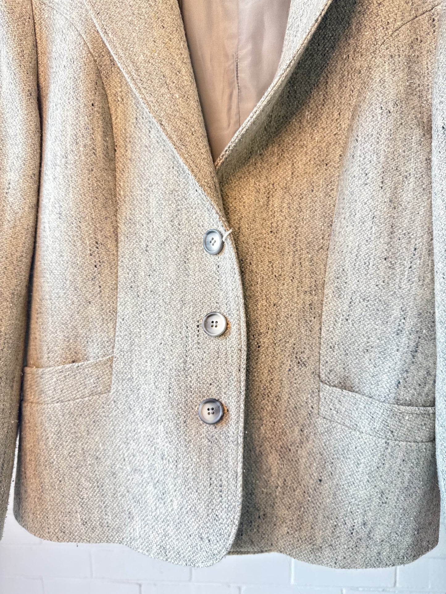 Cappe Fashion Sydney Vintage Wool Blazer in Light Grey- Size 14