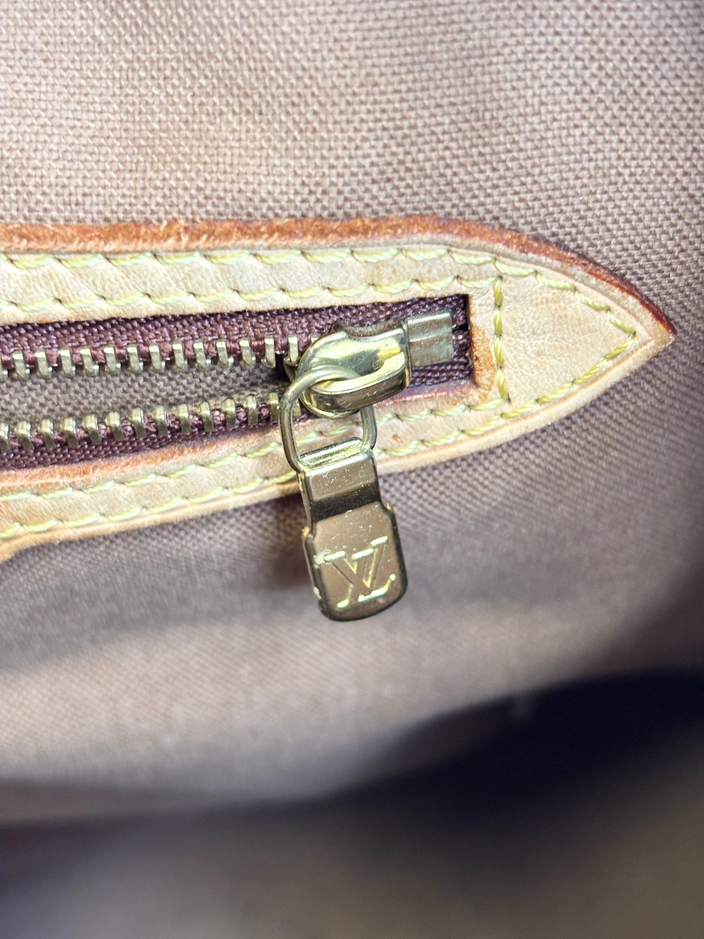 Louis Vuitton Batignolle Vertical Monogram
