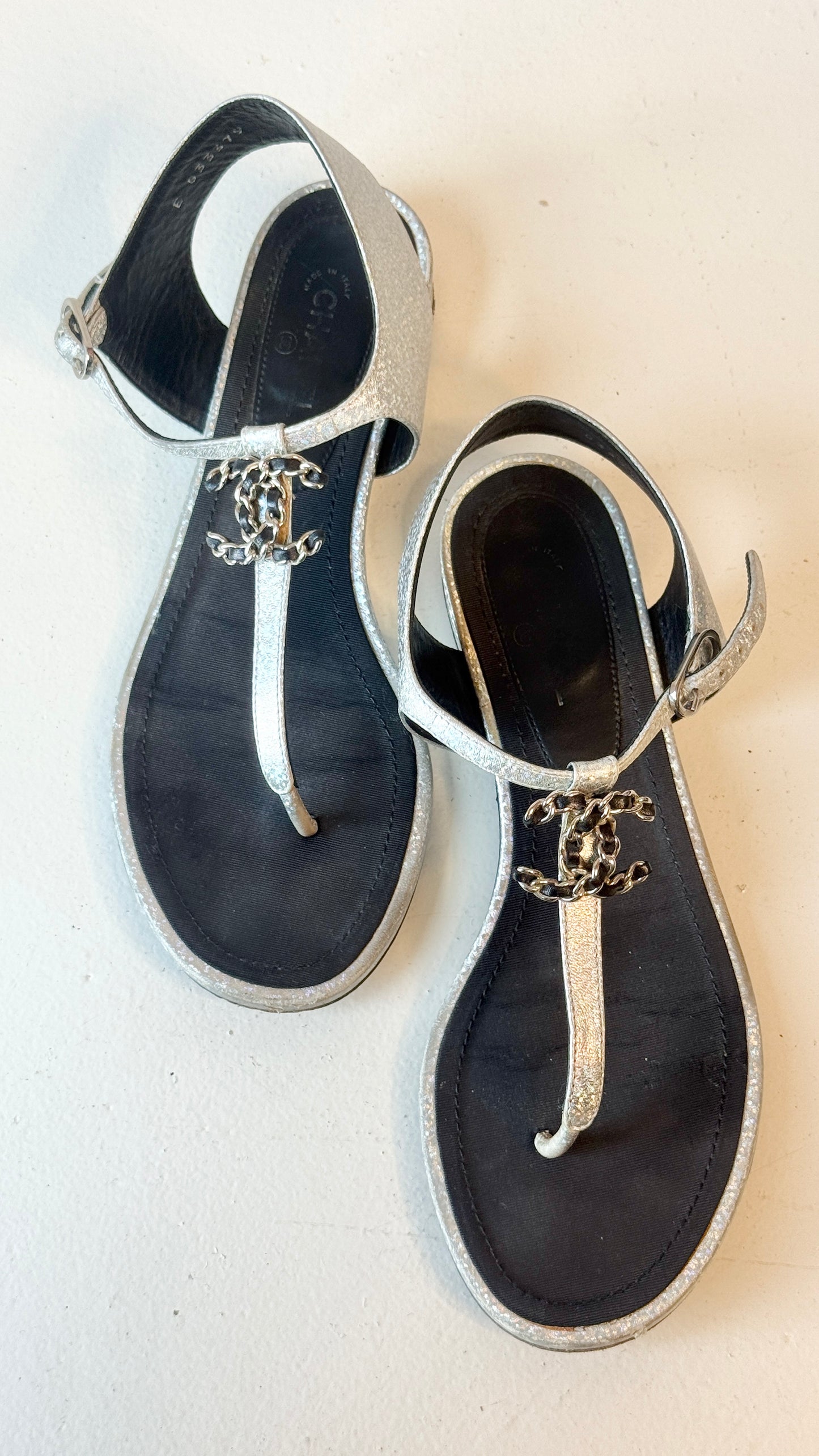 Chanel CC Chain Glitter Leather Thong Sandals – Silver & Black- Size 37C