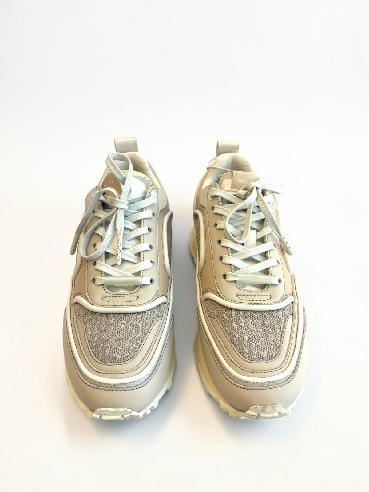 Balmain B-Racer sneakers in beige, pair view size EU 37