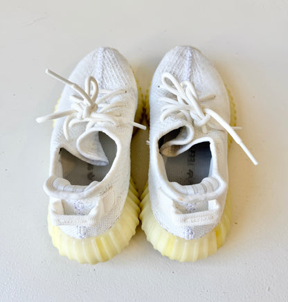 Adidas x Yeezy Boost 350 V2 in Cream White