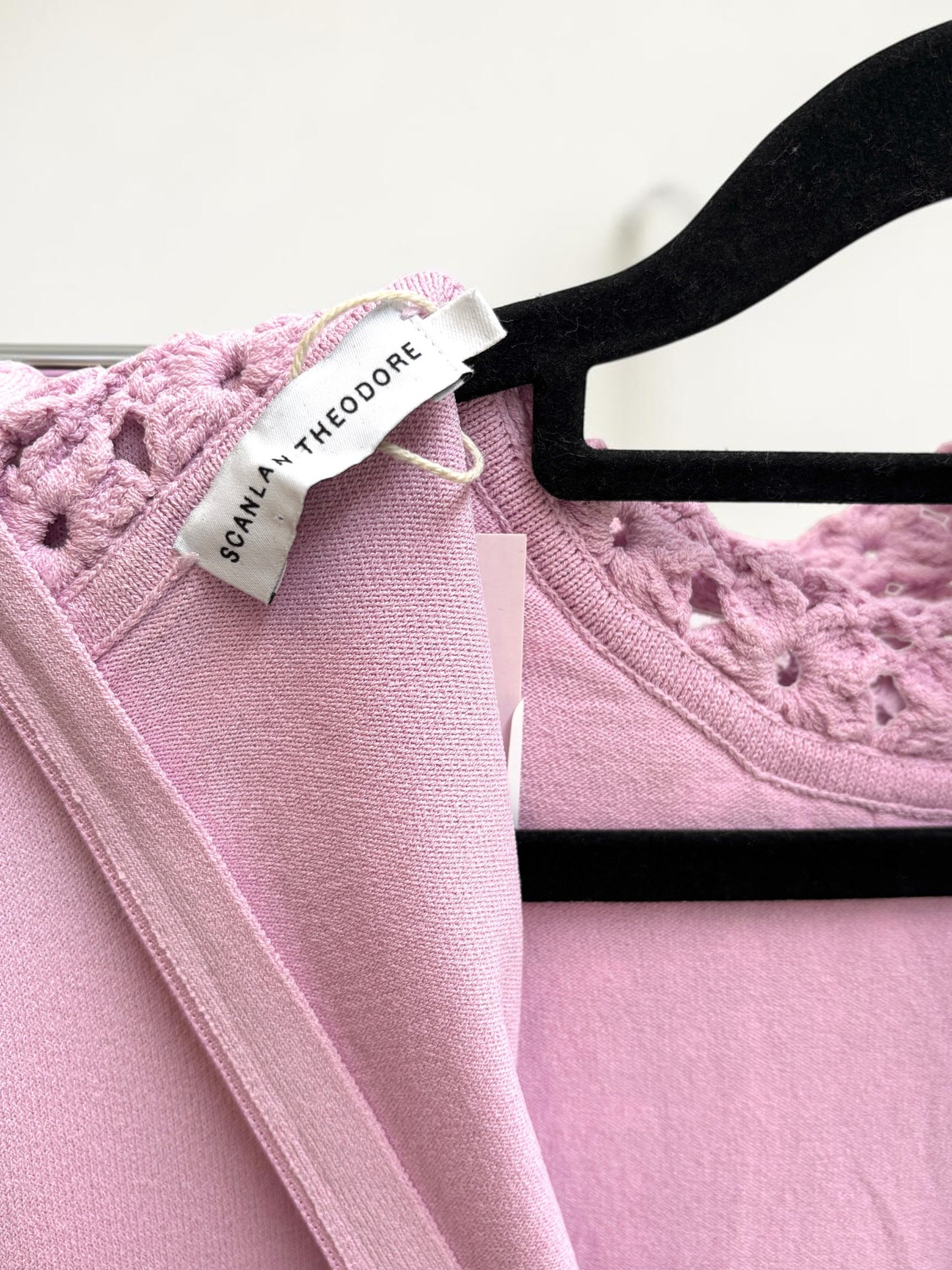 Scanlan Theodore Crepe Knit Daisy Midi Dress in Pink — Size XS